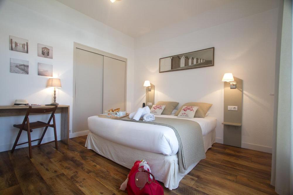 Hotel Le Vert Bois โดลุส โดเลรง ภายนอก รูปภาพ